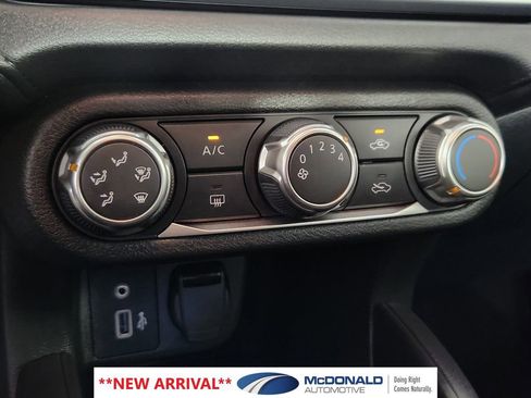 Used 2025 Nissan Versa S w/ Trunk Package FWD image 22