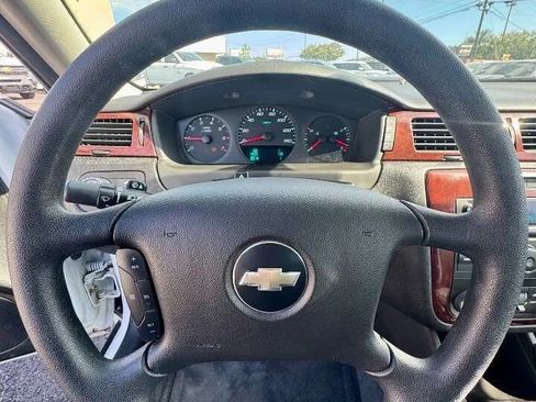 Used 2010 Chevrolet Impala LS image 12