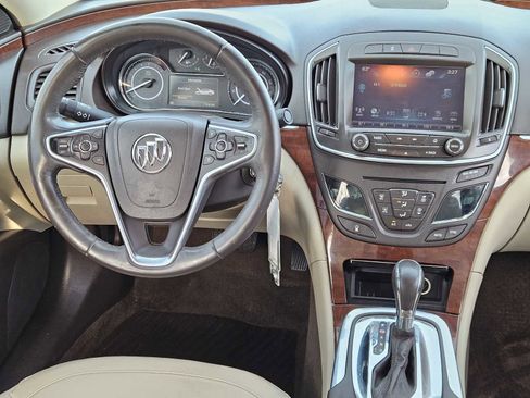 Used 2016 Buick Regal image 24