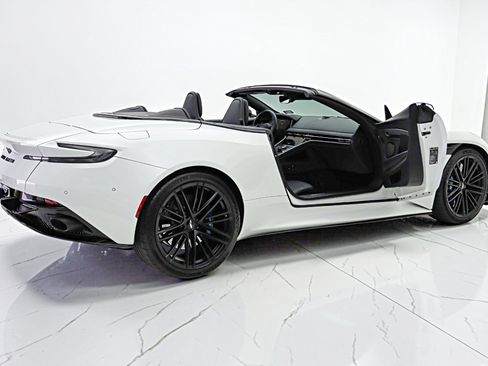 Used 2024 Aston Martin DB12 Convertible RWD image 12