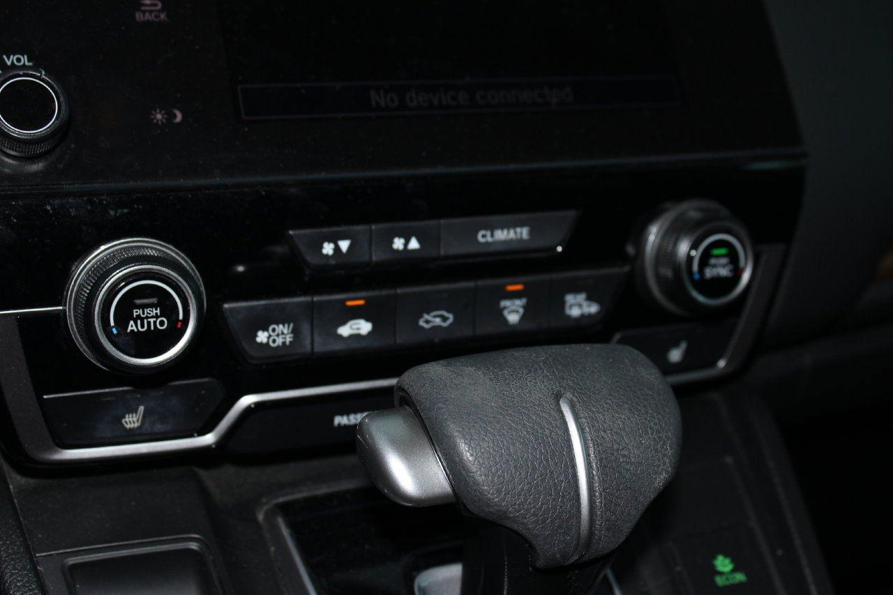 Used 2018 Honda CR-V EX image 16