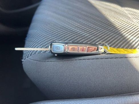 Certified 2024 Kia Seltos LX image 34