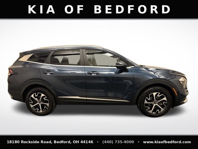 Used 2023 Kia Sportage EX AWD/4WD image 4