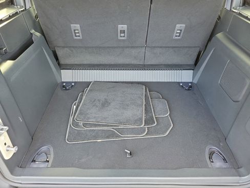 Used 2025 Ford Bronco Outer Banks AWD/4WD image 9
