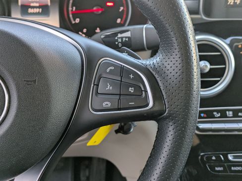 Used 2018 Mercedes-Benz GLC 300 4MATIC image 18