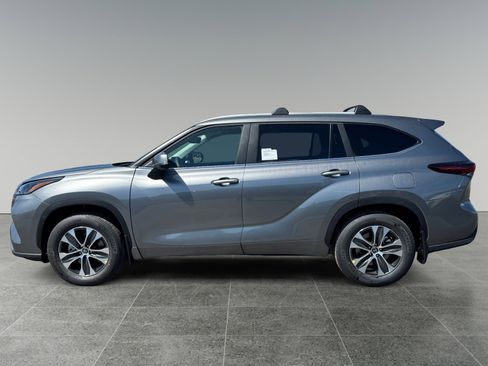 New 2026 Toyota Highlander XLE AWD/4WD image 3