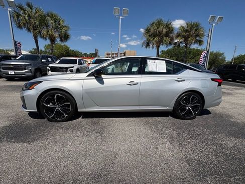 Used 2024 Nissan Altima 2.5 SR FWD image 4