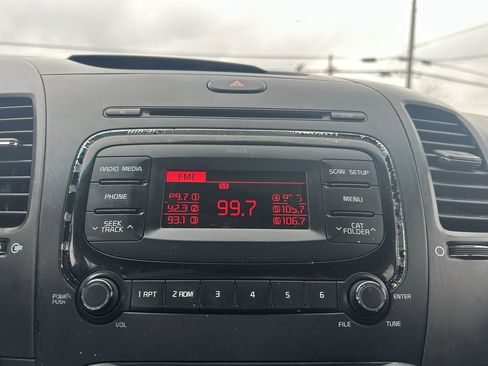 Used 2018 Kia Forte LX image 21