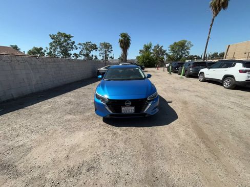 Used 2025 Nissan Sentra SV FWD image 4