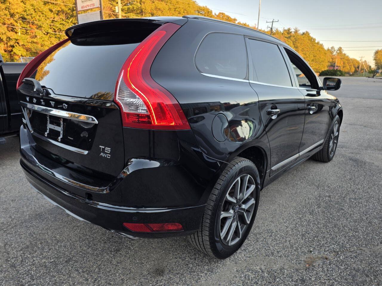 Used 2016 Volvo XC60 T5 Platinum AWD/4WD image 9