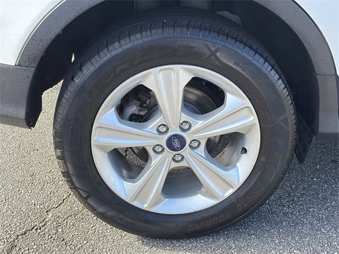 Used 2015 Ford Escape SE image 17