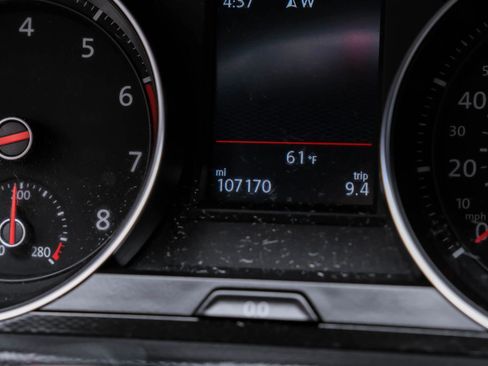 Used 2017 Volkswagen GTI SE image 21