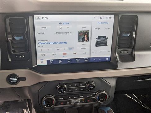 Used 2022 Ford Bronco Wildtrak image 20