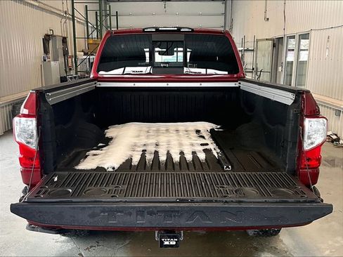 Used 2018 Nissan Titan PRO-4X w/ Pro-4x Convenience Package image 30