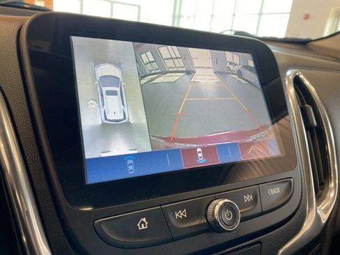 Used 2018 Chevrolet Equinox Premier image 23