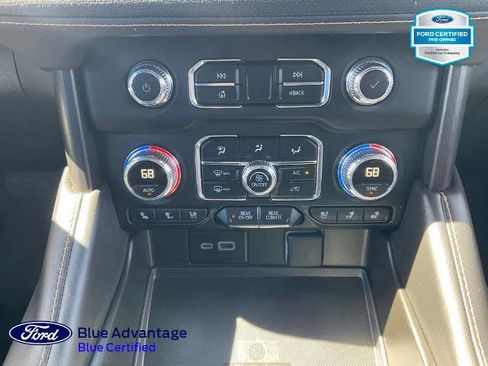 Used 2024 GMC Yukon AT4 w/ Technology Package AWD/4WD image 12