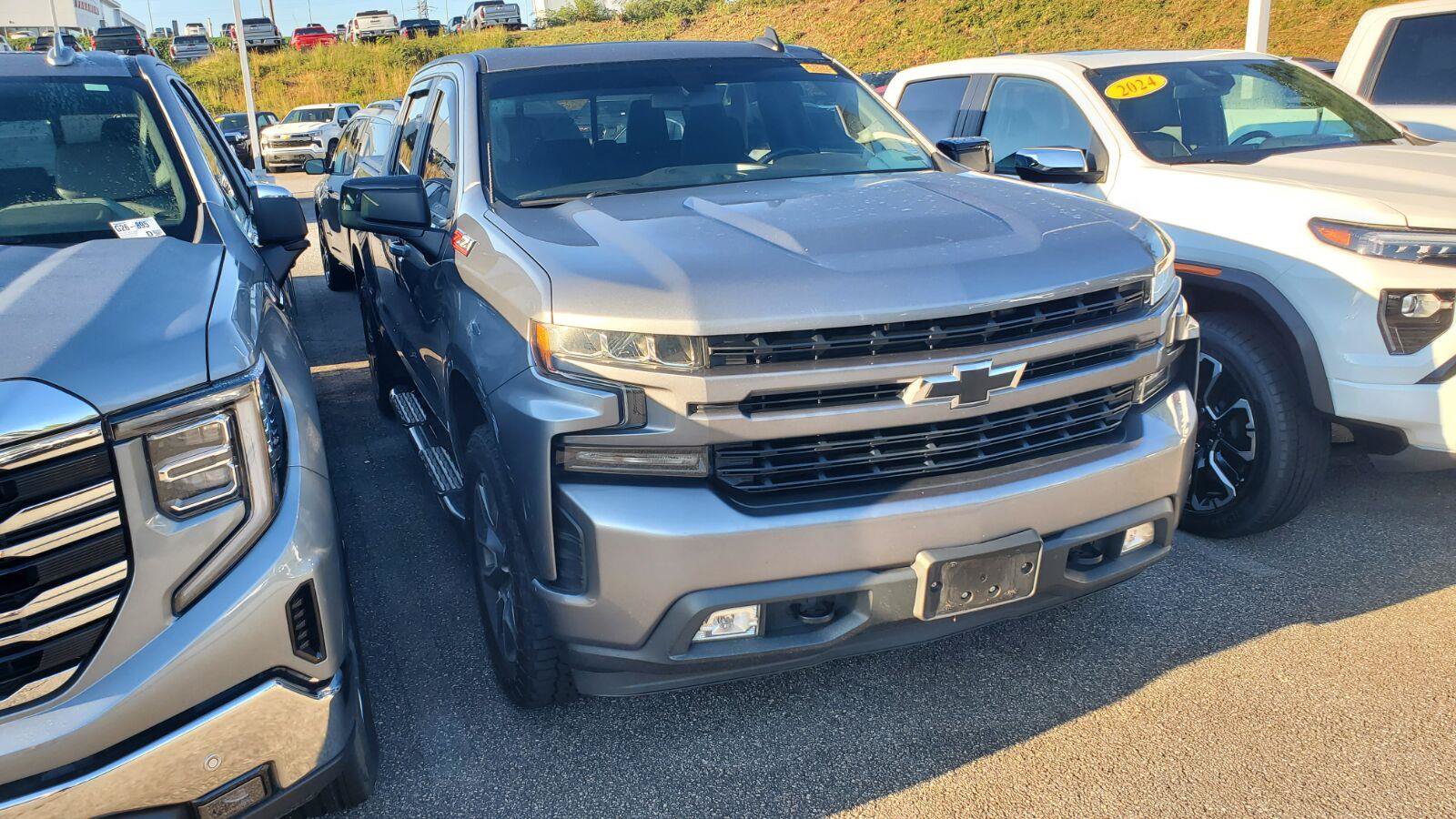 Used 2021 Chevrolet Silverado 1500 RST w/ All Star Edition Plus AWD/4WD image 2