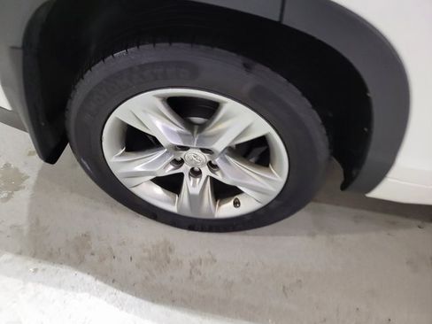 Used 2015 Toyota Highlander Limited image 28