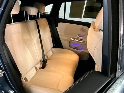 Used 2021 Mercedes-Benz GLA 250 4MATIC image 18