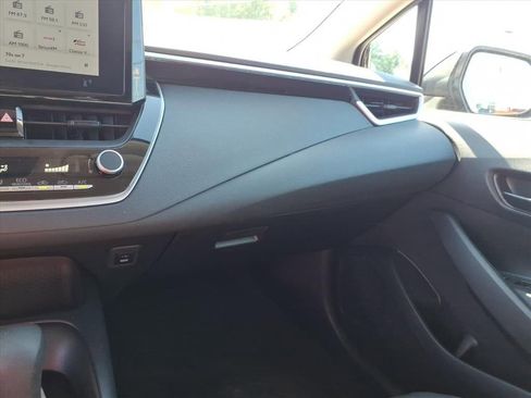 Used 2024 Toyota Corolla LE image 29