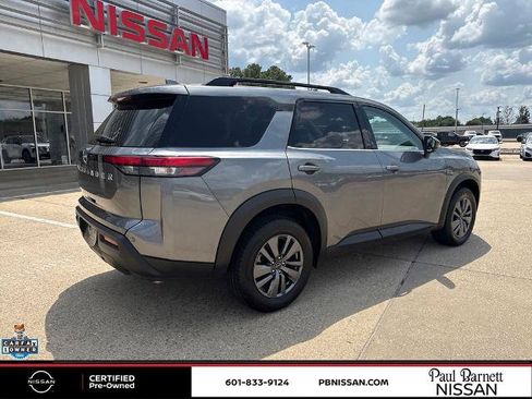 Certified 2025 Nissan Pathfinder SV FWD image 6