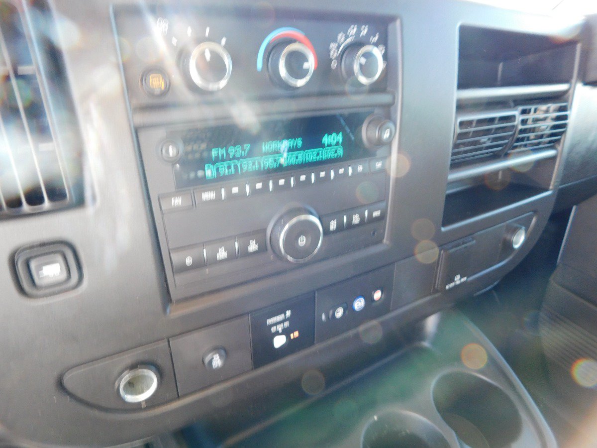 Used 2025 Chevrolet Express 2500 w/ Driver Convenience Package RWD image 22