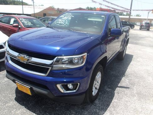Used 2016 Chevrolet Colorado LT w/ LT Convenience Package RWD image 3