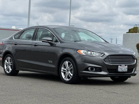 Used 2016 Ford Fusion Energi Titanium w/ Driver Assist Package FWD image 5