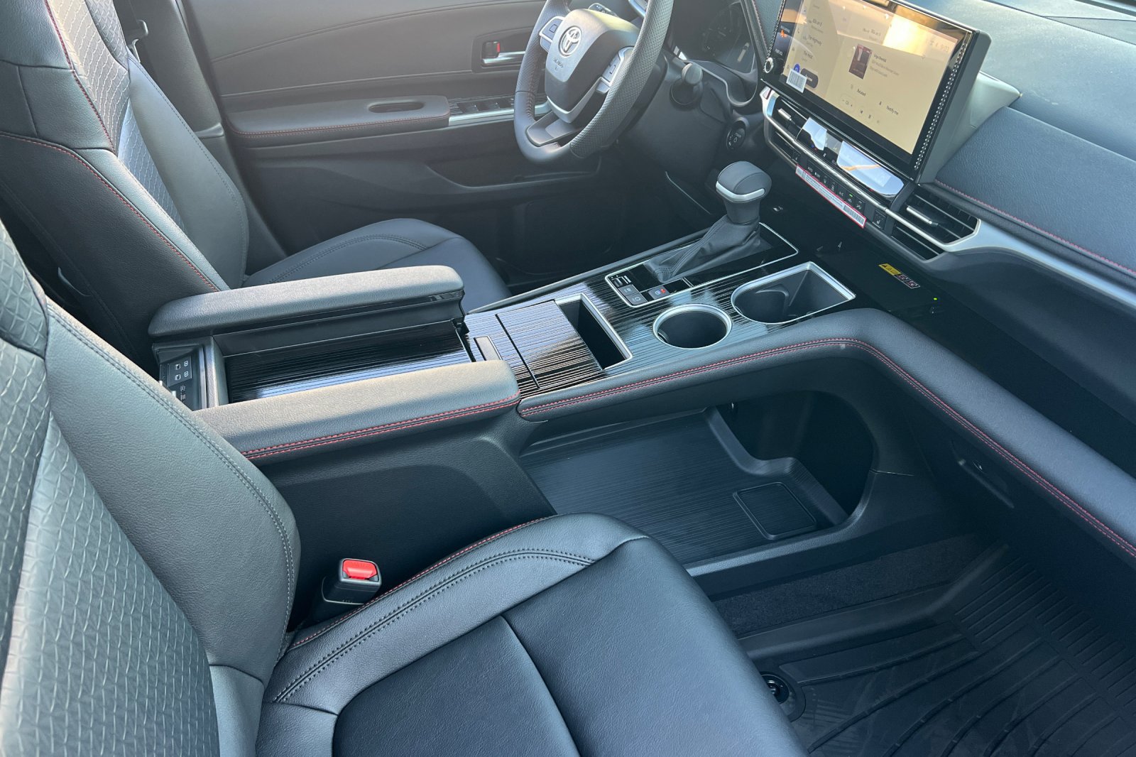 Certified 2026 Toyota Sienna XSE FWD image 16