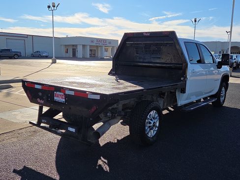 Used 2024 Chevrolet Silverado 2500 LT w/ Convenience Package image 4