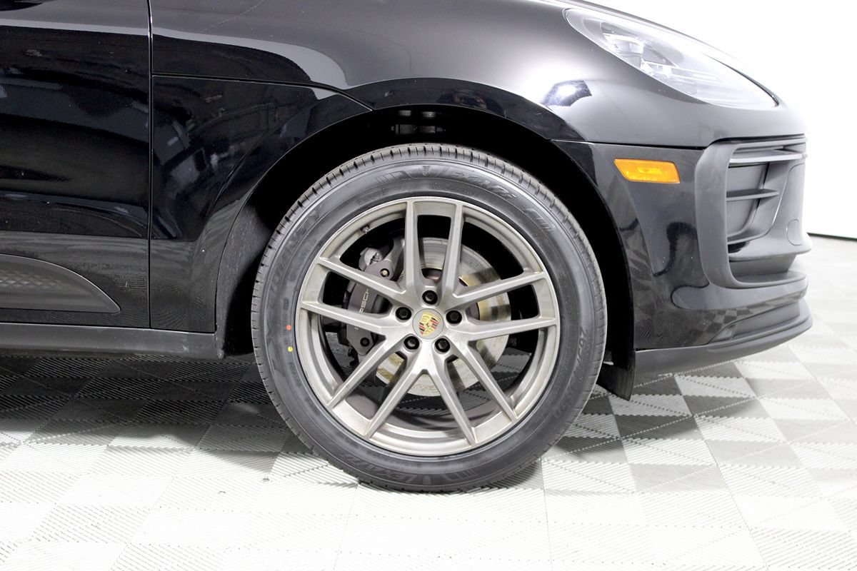 Used 2022 Porsche Macan AWD/4WD image 7