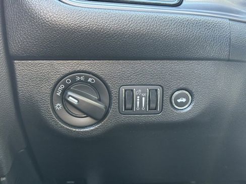 Used 2023 Dodge Challenger GT image 18