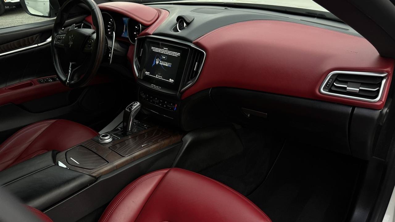 Used 2019 Maserati Ghibli S Q4 AWD/4WD image 27