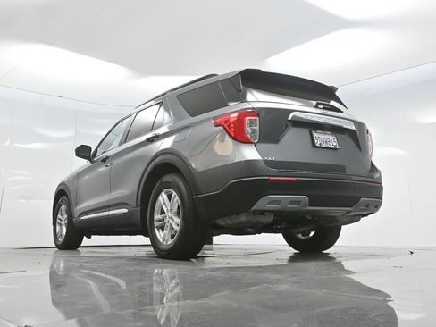 Used 2022 Ford Explorer XLT w/ Equipment Group 202A image 59