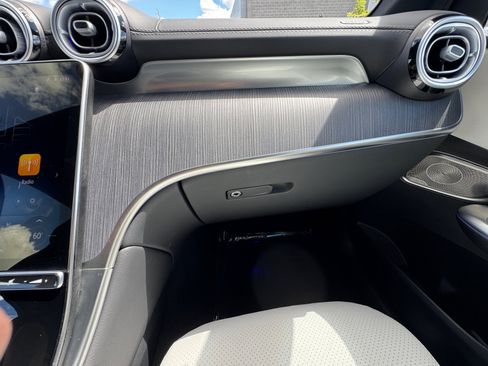 Used 2026 Mercedes-Benz GLC 300 4MATIC image 20