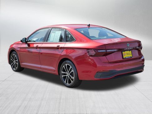 Certified 2025 Volkswagen Jetta Sport image 5