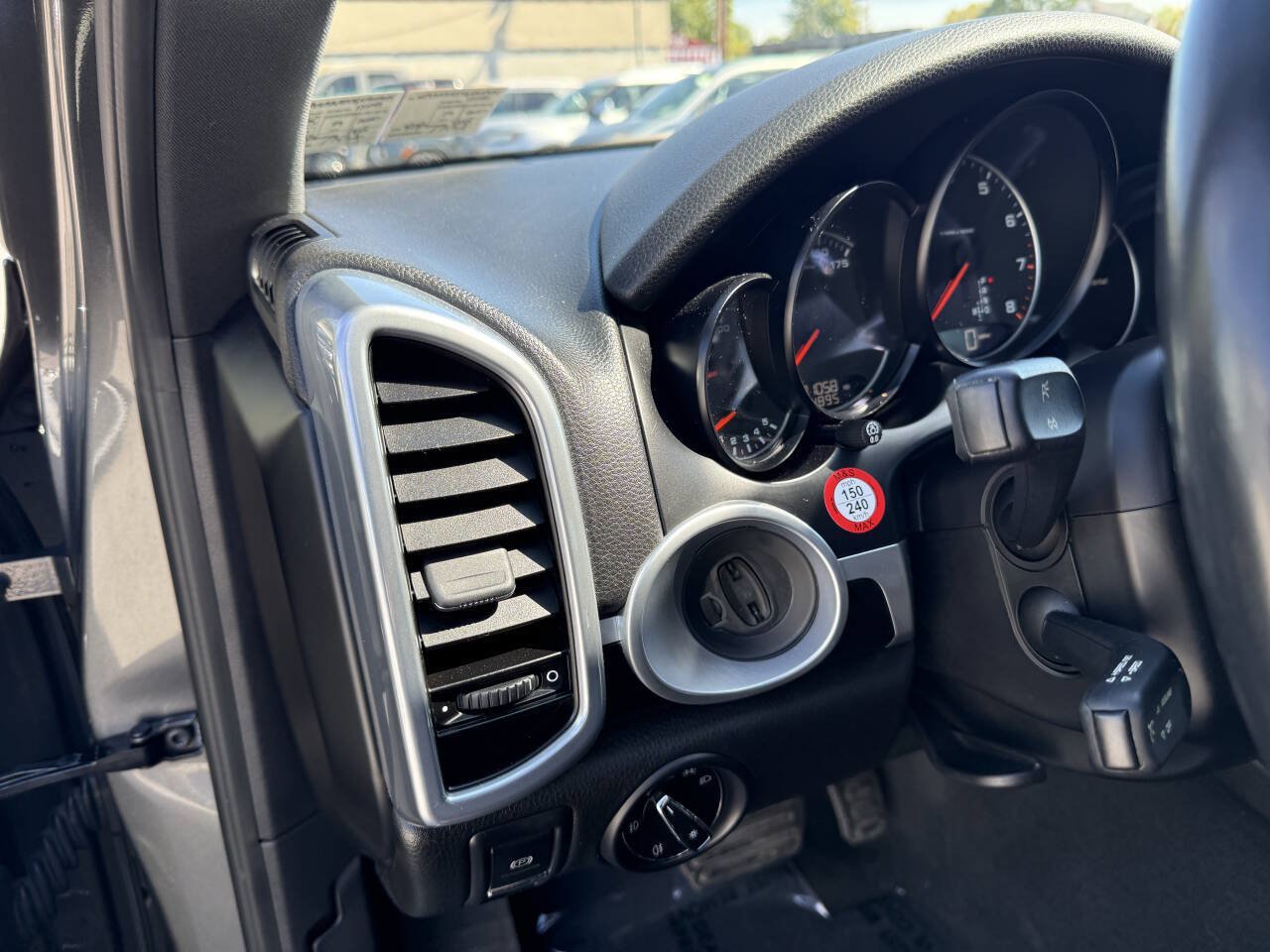 Used 2016 Porsche Cayenne AWD/4WD image 11