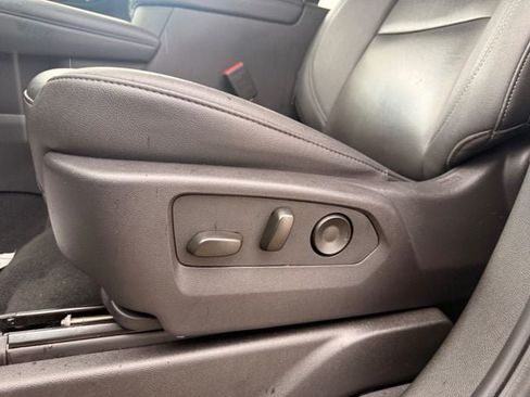 Used 2025 Chevrolet Suburban Z71 AWD/4WD image 19