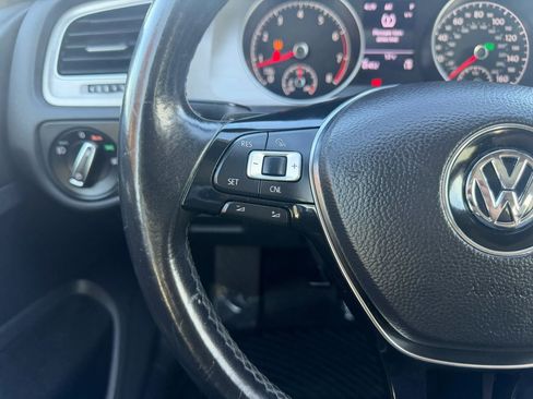 Used 2017 Volkswagen Golf SE FWD image 17
