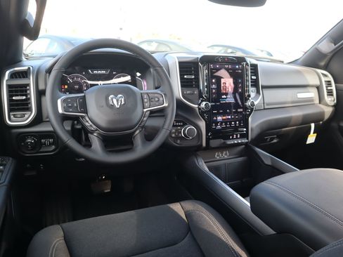 New 2026 RAM 1500 4x4 Crew Cab image 2