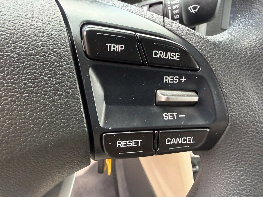Used 2019 Hyundai Elantra SE FWD image 70