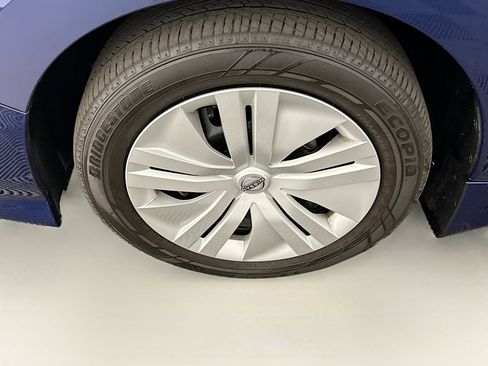 Used 2025 Nissan Leaf S FWD image 11