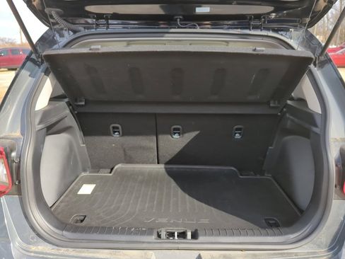 Certified 2025 Hyundai Venue Limited image 18