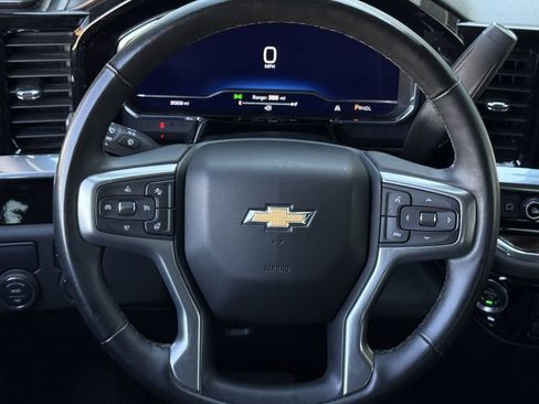 Used 2025 Chevrolet Silverado 1500 LT RWD image 14