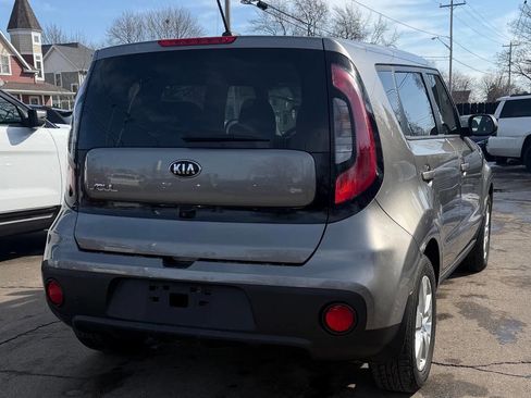 Used 2018 Kia Soul w/ Convenience Package image 12