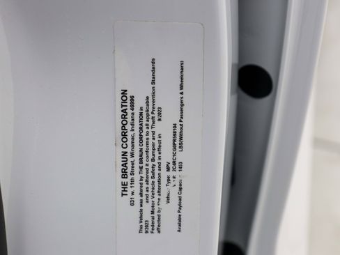 Used 2023 Chrysler Voyager LX image 42