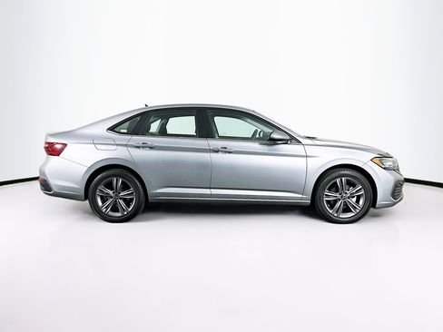 Used 2022 Volkswagen Jetta SE FWD image 10