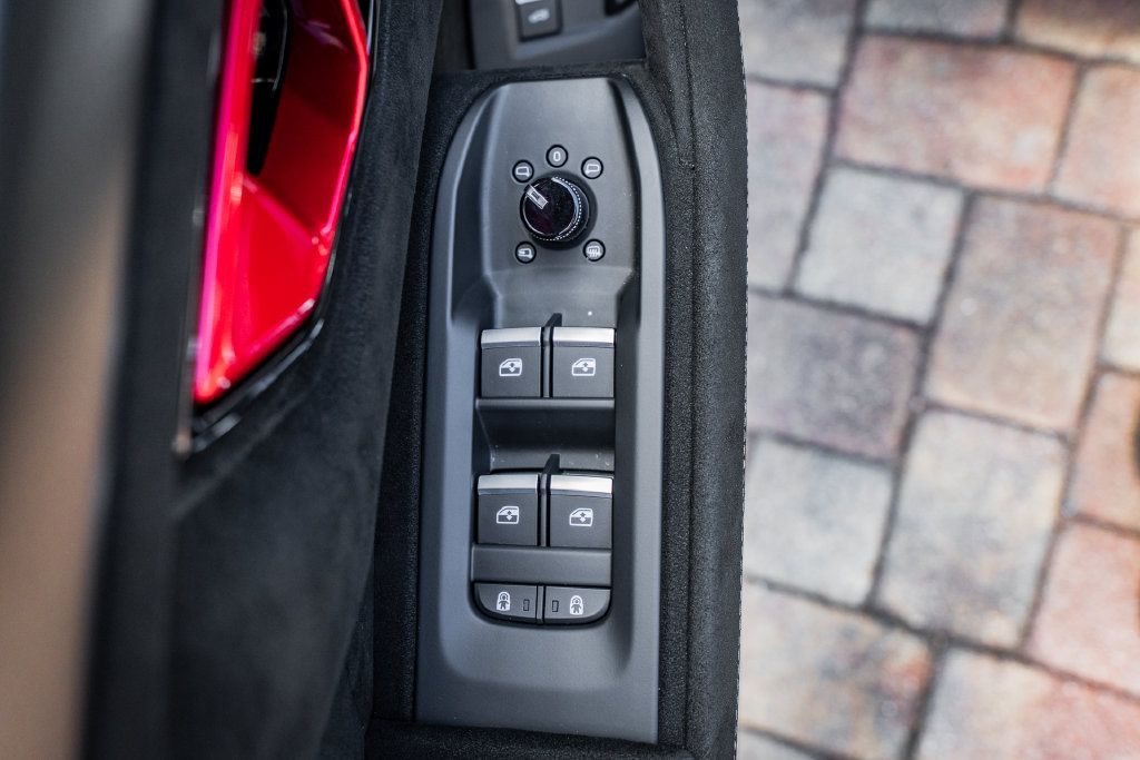 Used 2024 Lamborghini Urus Performante AWD/4WD image 26