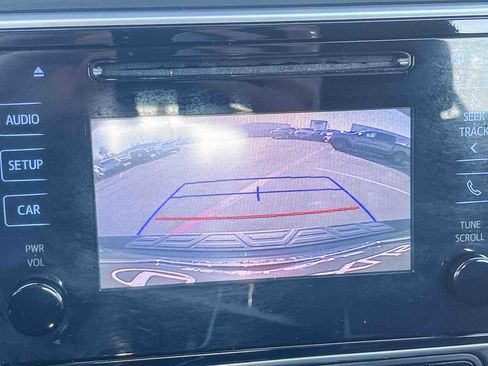 Used 2017 Toyota Corolla SE w/ Carpet Mat Package (TMS) image 18