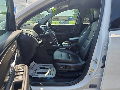 Used 2023 GMC Terrain SLT w/ Tech Package AWD/4WD image 17